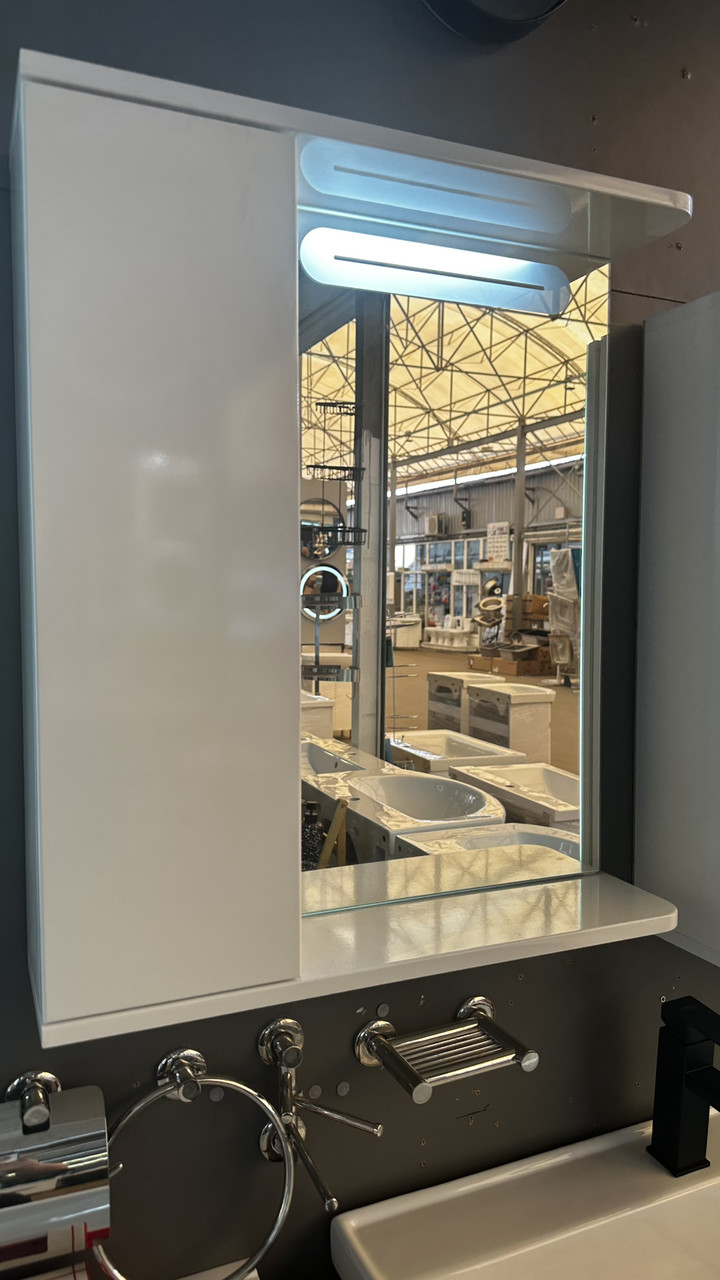 Шафа-дзеркало з Led підсвічуванням