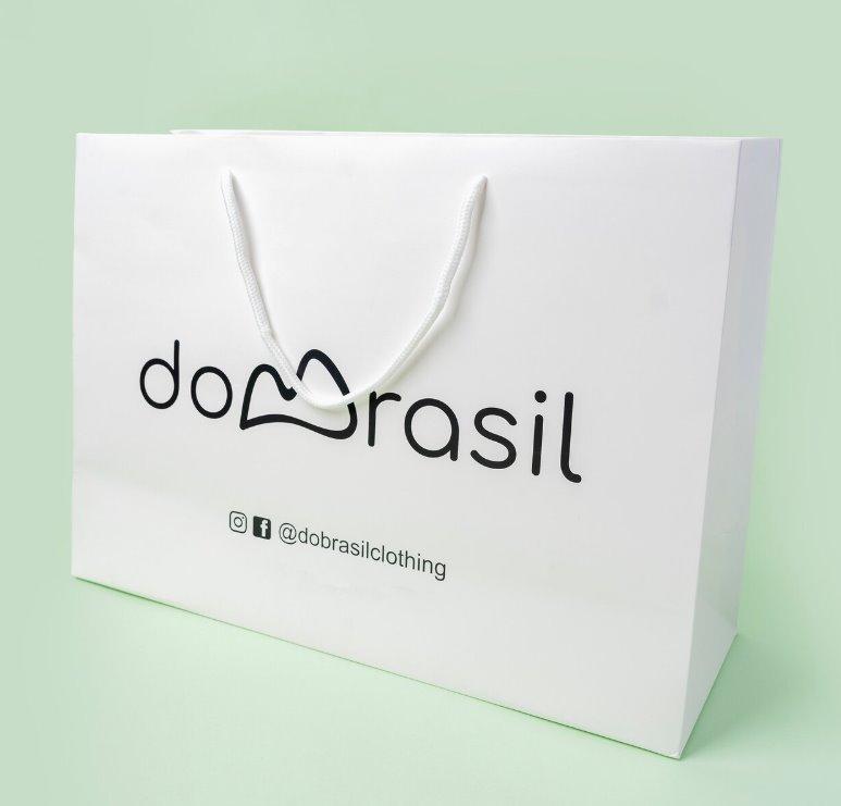 Пакет брендований подарунковий з білим шнурком 23×15×8 см Індивідуальне виготовлення Крейдований матовий білий папір, фото 1