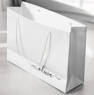 Пакет брендований подарунковий з білим шнурком 23×15×8 см Індивідуальне виготовлення Крейдований матовий білий папір, фото 6
