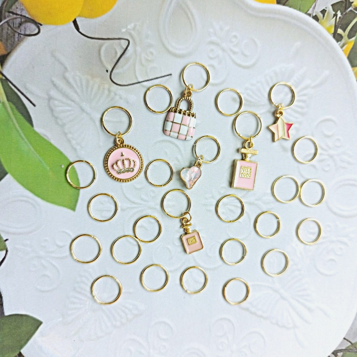 Набір прикрас для волосся 26шт №3: пірсинг для волосся з підвісками, золотисті підвіски з емалью., фото 1