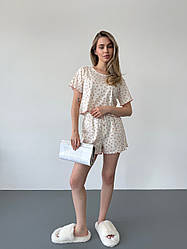 Комплект домашній з бавовни футболка і шорти принт квіти айворі