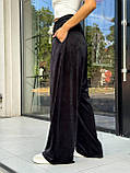 Чорні жіночі велюрові штани оверсайз, фото 5