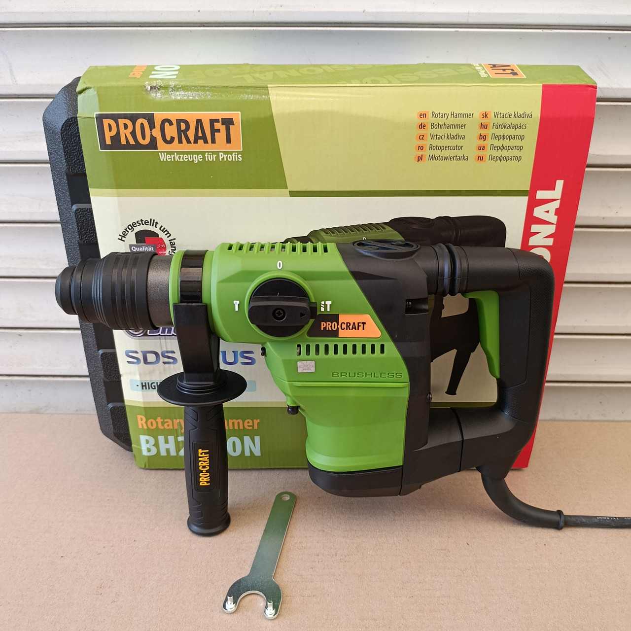 Безщітковий бочковий перфоратор Procraft BH2100N (1260 Вт, 8 Дж, SDS PLUS) у кейсі. Перфоратор Прокрафт BH2100N, фото 1