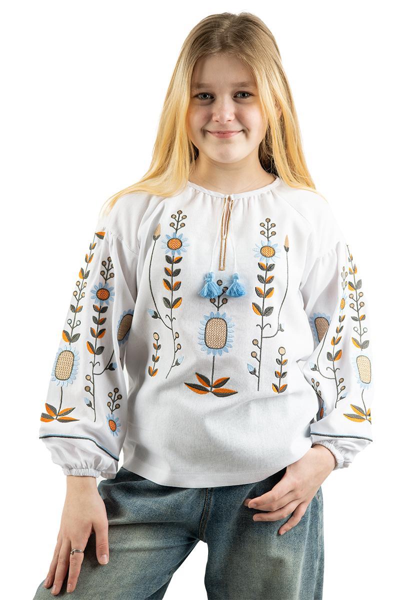 Біла вишиванка для дівчинки з вишивкою гладдю у блакитно-помаранчевих тонах 122–164