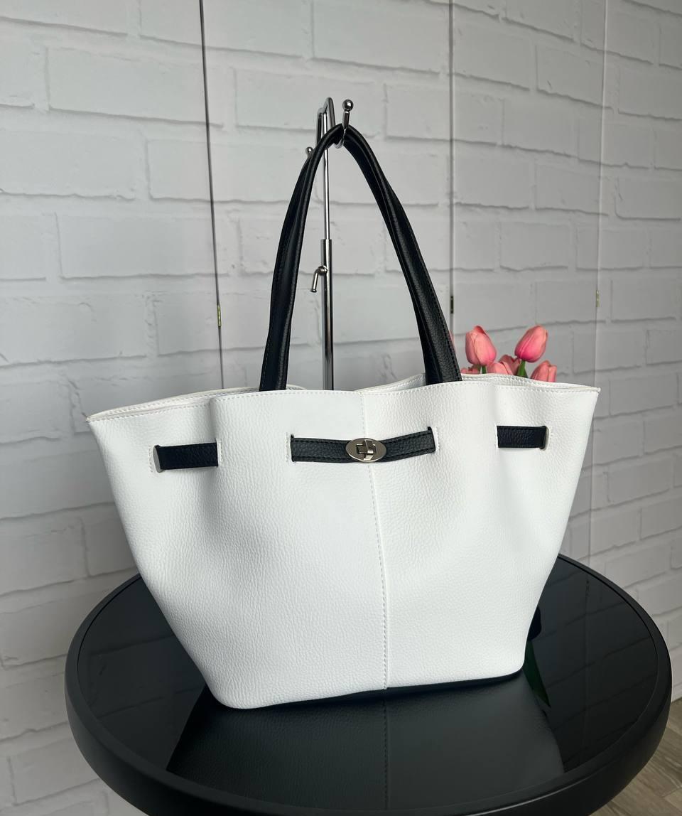 Велика жіноча сумка формату А4 містка зручна біла з чорним шкірзам