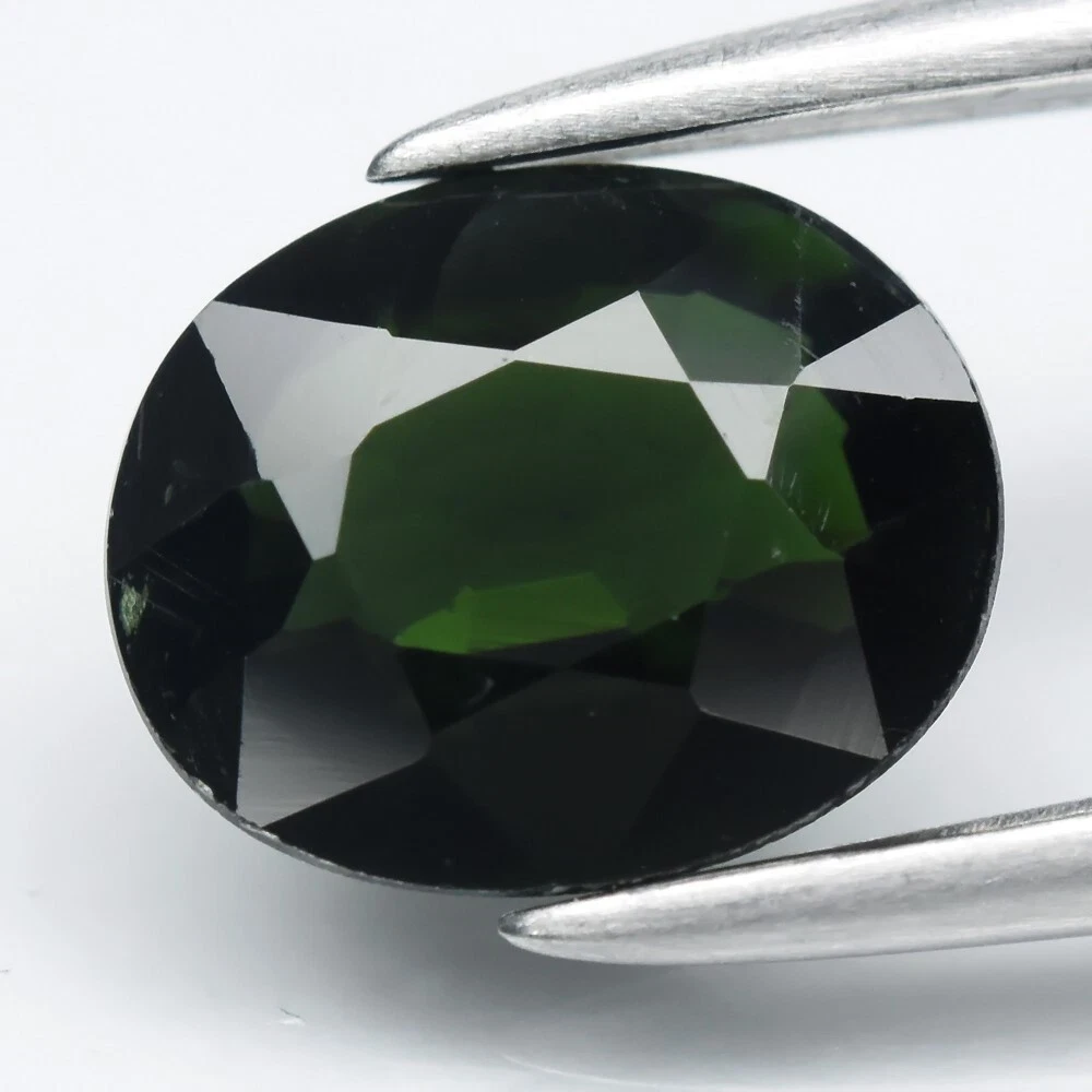 0.69 кт Природний зелений турмалін