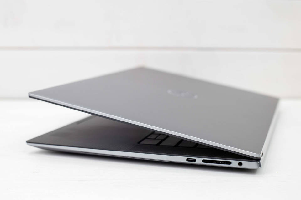 Windowsノート本体 Dell Precision 5560 i7 32 1TB A2000 Windowsノート本体 Dell Precision 5560 i7 32 1TB A2000