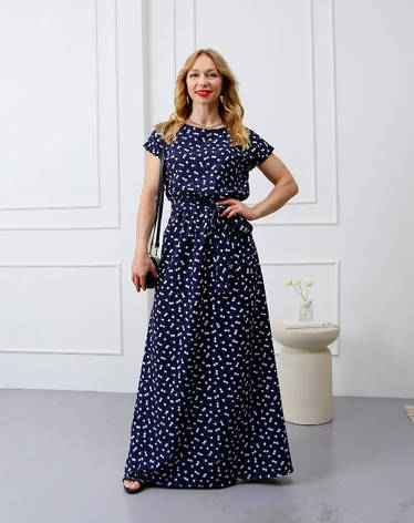 Довга сукня, літня в синьому кольорі з квітами "Аліна". Розміри від 44 до 58, фото 1