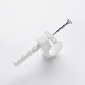 Обойма для труб та кабелю