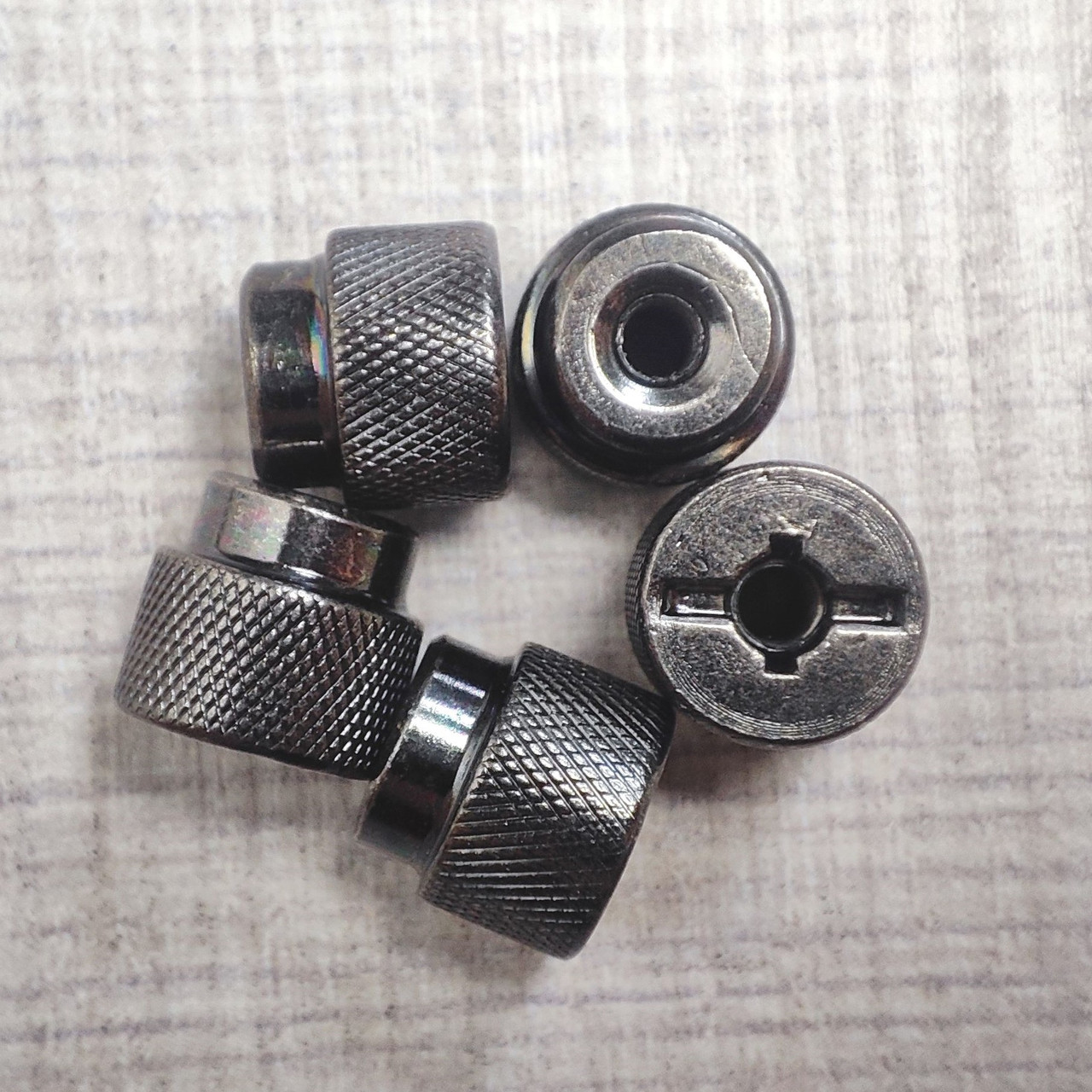 Гайка М3 з накаткою, латунь, безінструментальна, рифлена, 10 шт