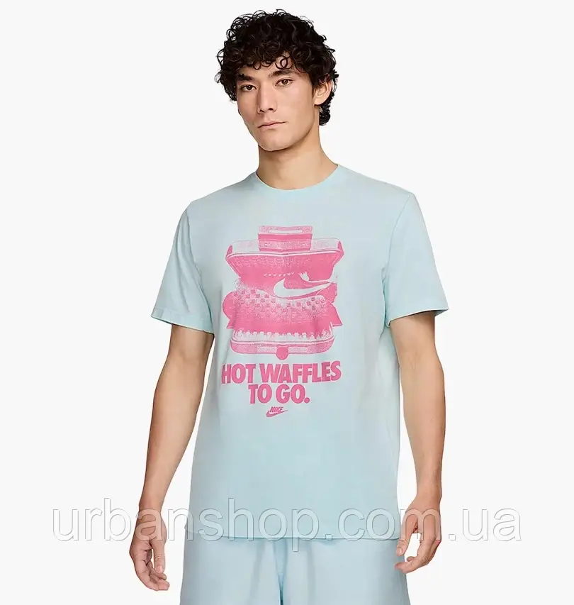 Urbanshop com ua Футболка чоловіча Nike Sportswear Light Blue HV9803-474 РОЗМІРИ ЗАПИТУЙТЕ