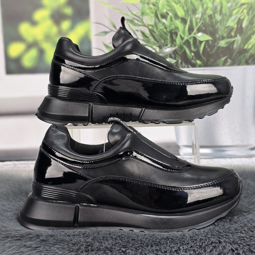 Кросівки жіночі Yimeli чорні шкіряні демісезонні 8044, фото 1