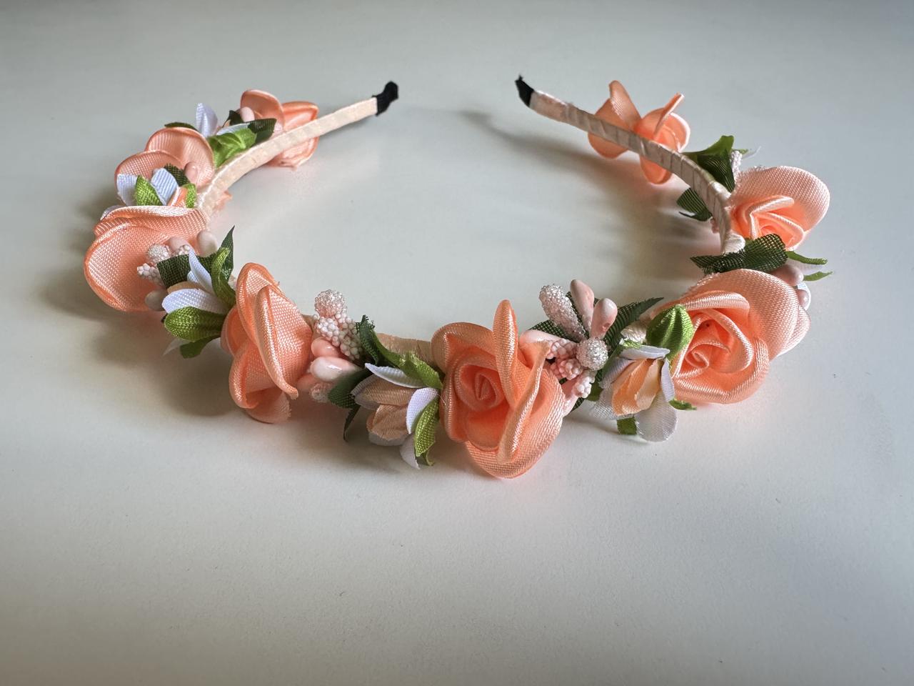 Віночок з дрібних персикових квітів ручної роботи, фото 1