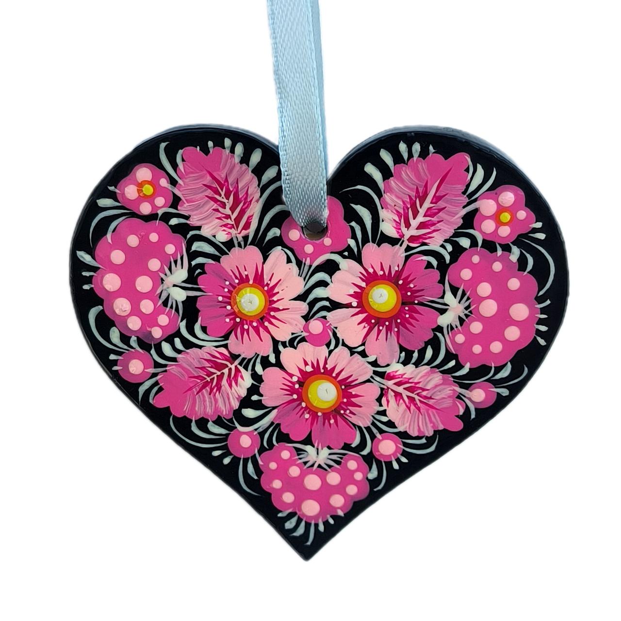 Дерев'яна підвіска "Серце, чорне, рожеві квіти" 7,5*7,5 см., з петриківським розписом, ручної роботи.
