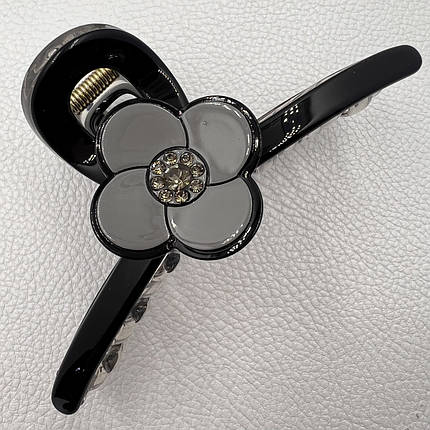 Краб для волосся пластик пвх глянсовий із квітчастим у стразах чорно-сірого кольору довжина 4 см ширина 11 см, фото 1