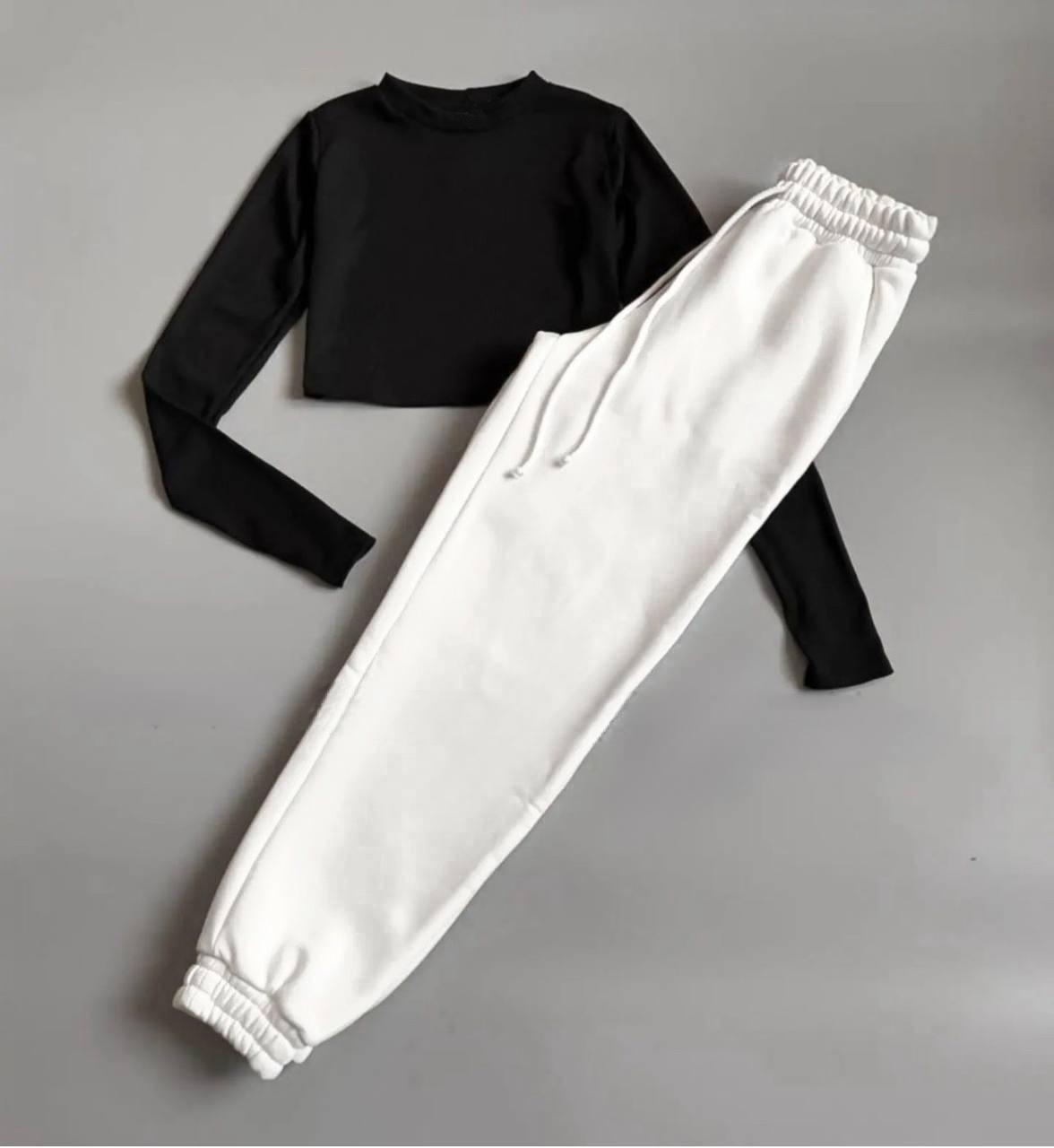 Костюм : топ + джоггери чорний + білий кольору, фото 1