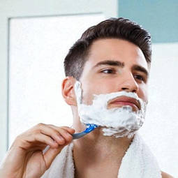 Як обрати ідеальну бритву: класична, електрична чи небезпечна?