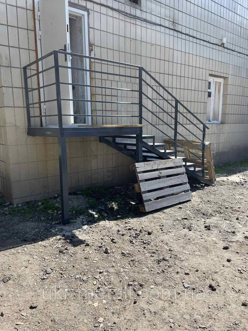 Вхідна група з металу/Крильце до будинку, фото 1