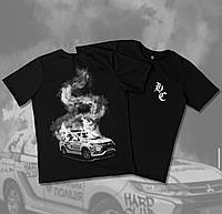 Футболка з принтом «Палаючий Аутлендер» | Чорна стрітстайл футболка з поліцейським авто у вогні | Молодіжний одяг Hard Club