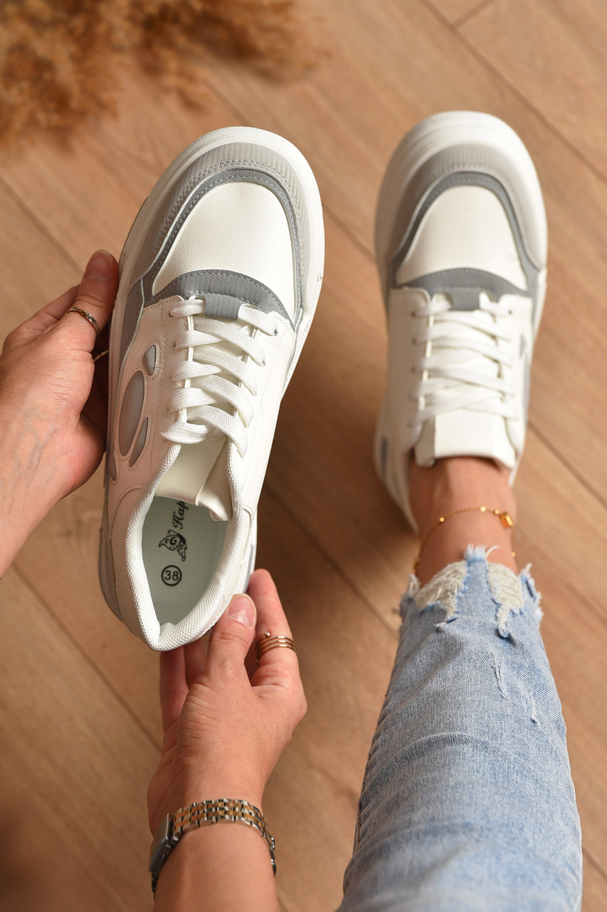 Кросівки жіночі біло-сірого кольору на шнурівці 172494T Безкоштовна доставка, фото 1