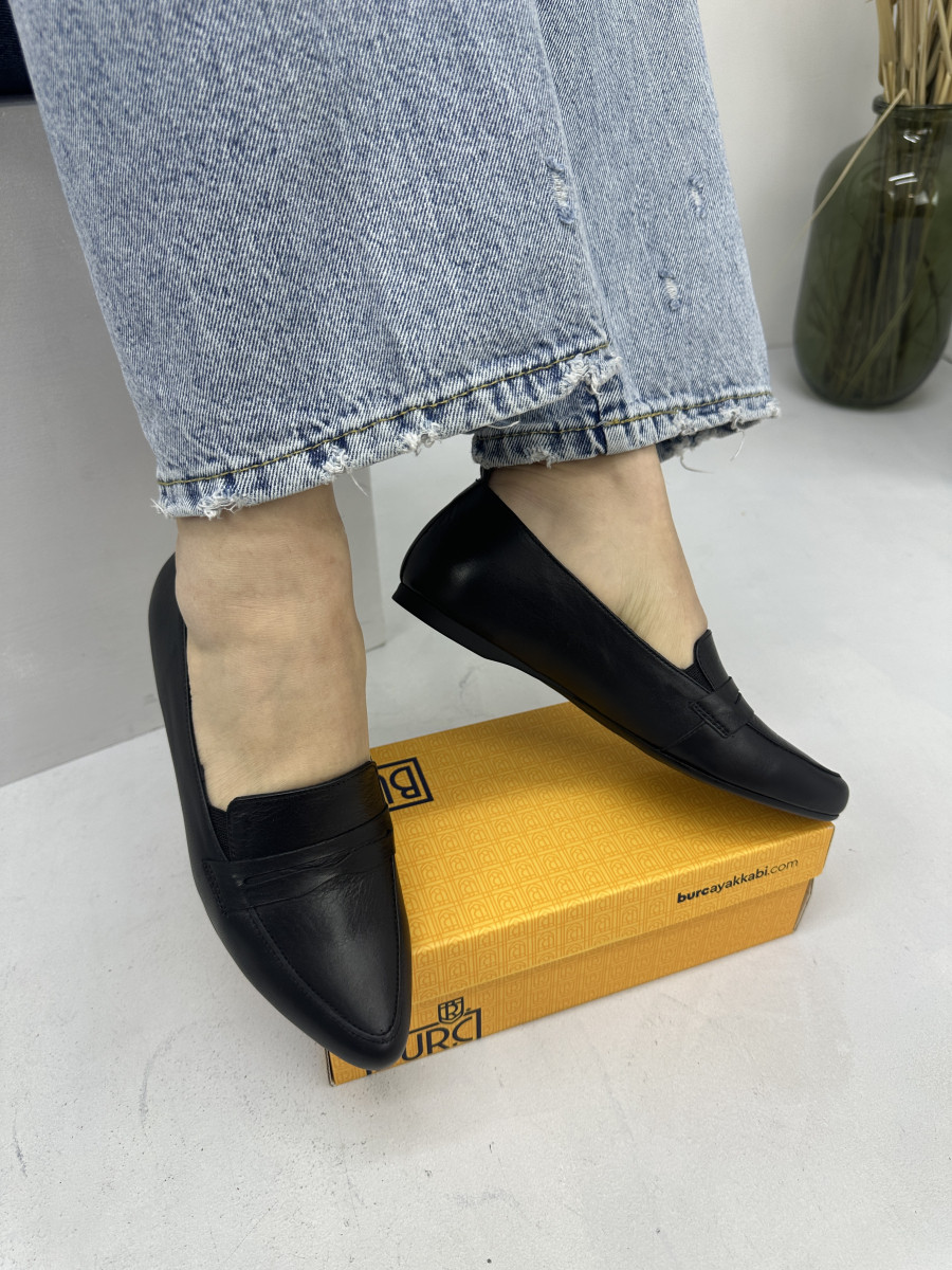 Туфлі лофери жіночі BURC 4039-siyah шкіряні на низькому ходу 37, фото 1