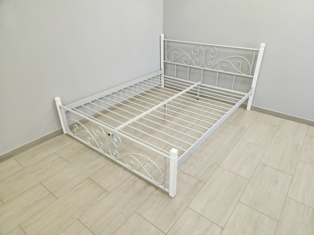 двоспальне ліжко Нарцис у білому кольорі