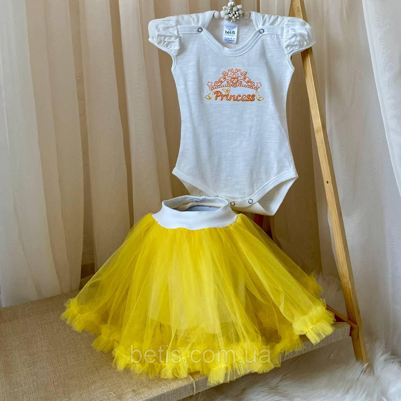 К-м "Принцеса" Боді к.р. з вишивкою, спідниця Жовтий Флам кулір,фатін арт.27078081  Зріст 68-44(р)