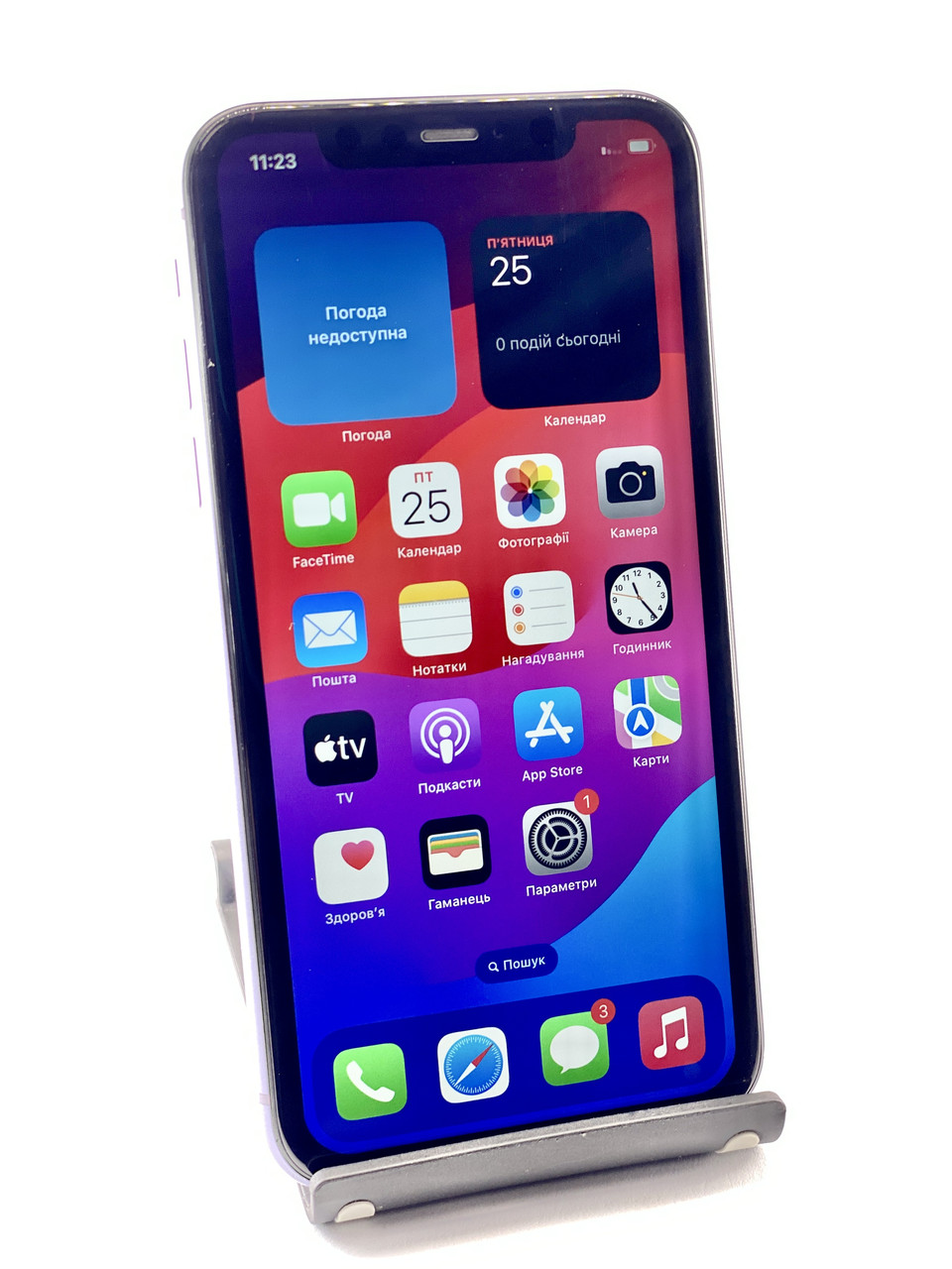 Смартфон iPhone 11 4/64 GB, фіолетовий, стан задовільний, б/в