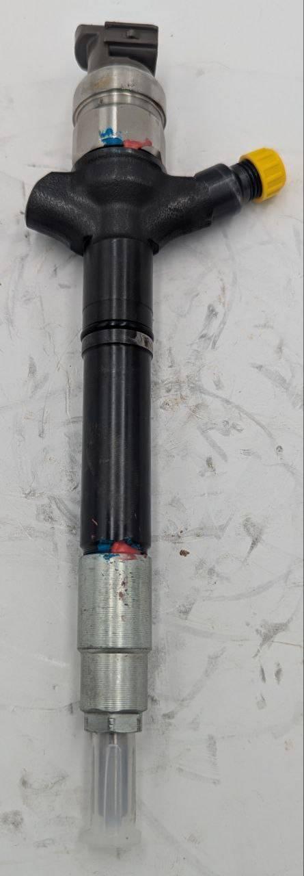 DENSO Форсунка (Реставрована) 23670-0R050, фото 1