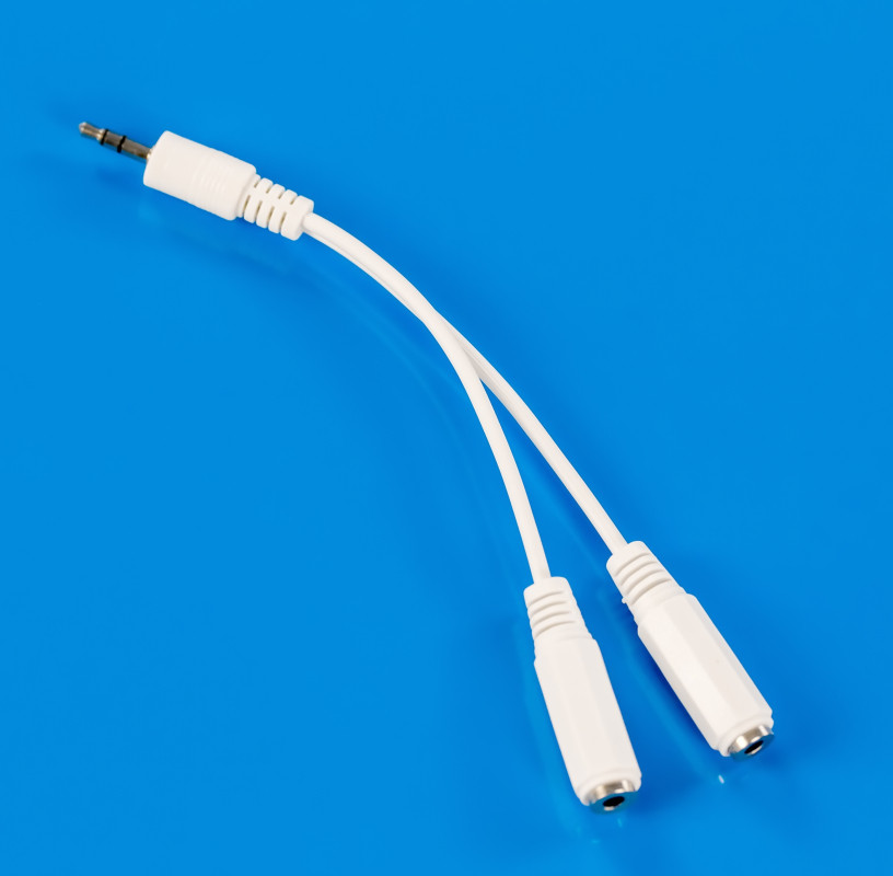 Аудіорозгалужувач Jack 3.5 mm M/2xJack 3.5 mm F 0.1 m Cablexpert (CCA-415W)
