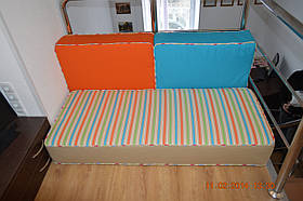 Комплект прямокутних меблевих подушок з оздобленням кантом по периметру