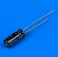 Полярний конденсатор 4,7 мФ 100 В радіодеталь