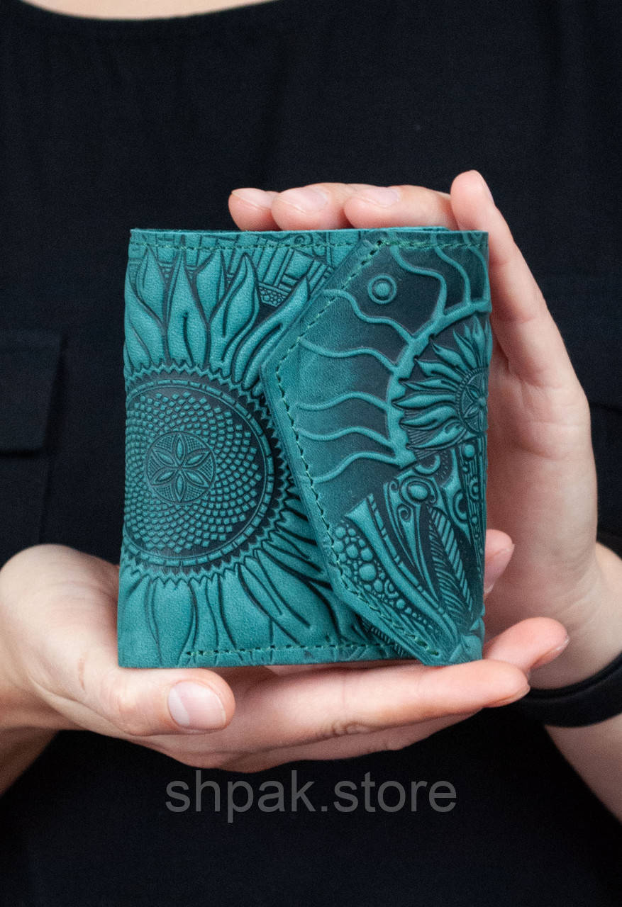 Маленький жіночий гаманець з тисненням Соняхи темно-бірюзовий, фото 1