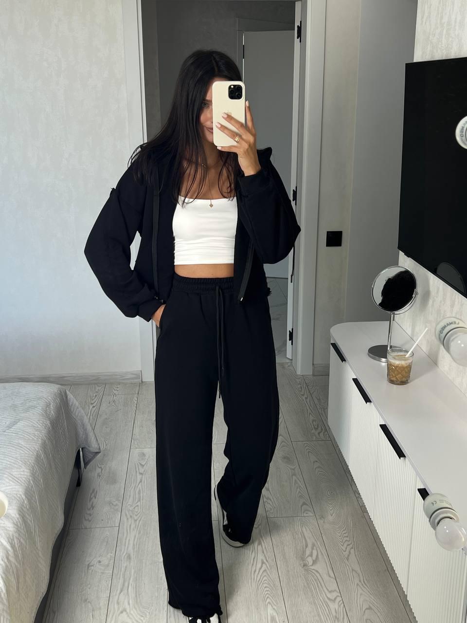 Жіночий базовий спортивний костюм у стилі оверсайз з укороченою кофтою, фото 1