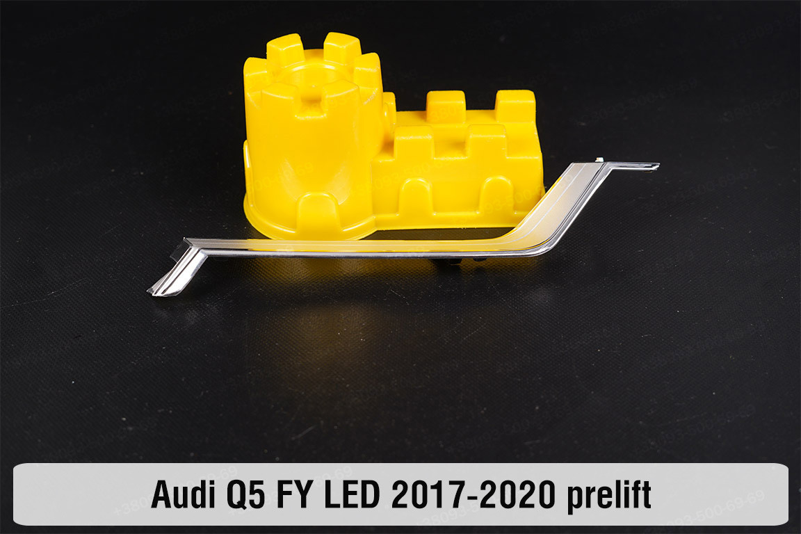 Хромована декоративна маска внутрішня Audi Q5 FY LED (2017-2020) дорест права, фото 1