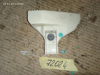 Напрямна заднього бампера права Mazda CX-7 2006-2012 000072024