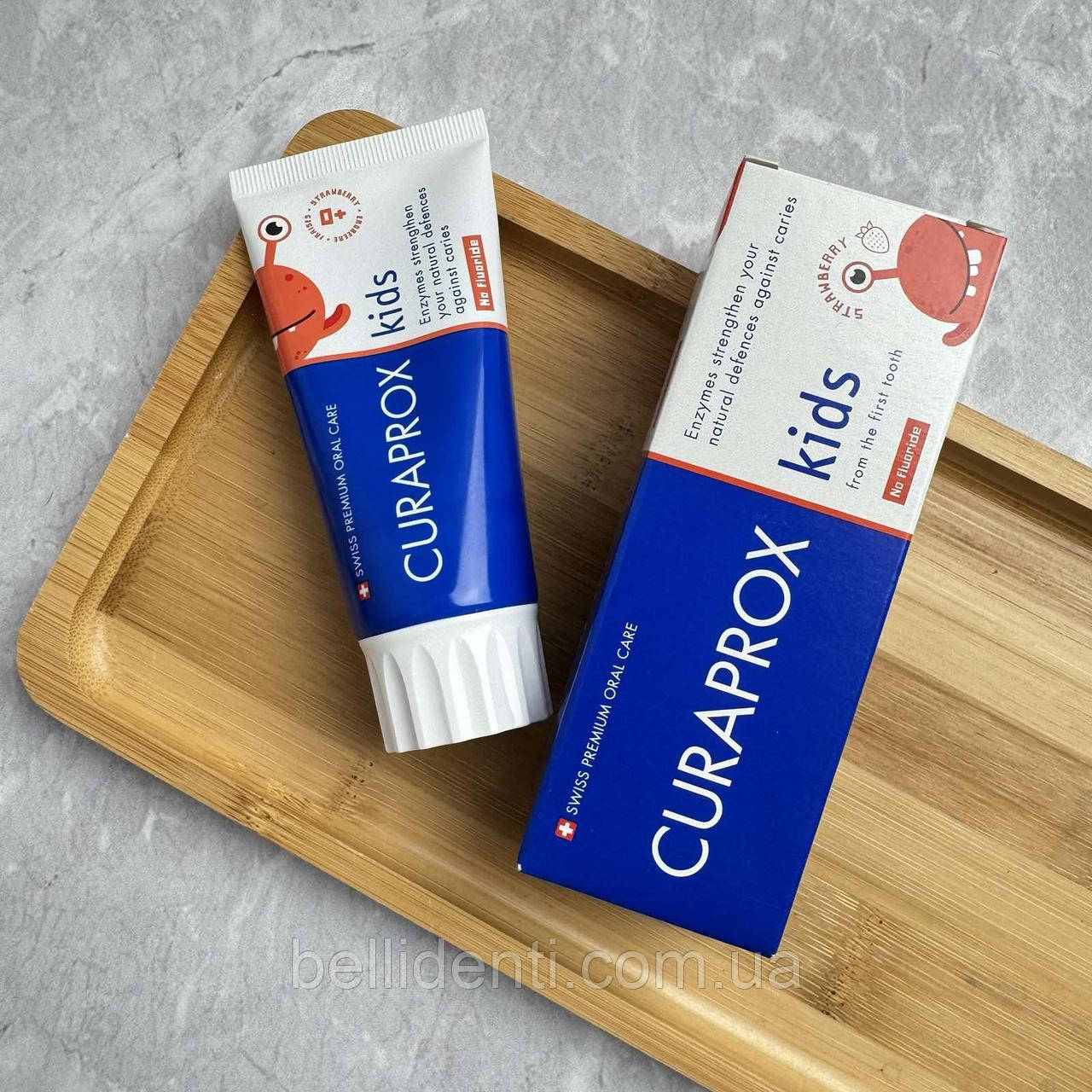 Дитяча зубна паста Curaprox Kids без фтору (від 0+), смак полуниці, 60 мл