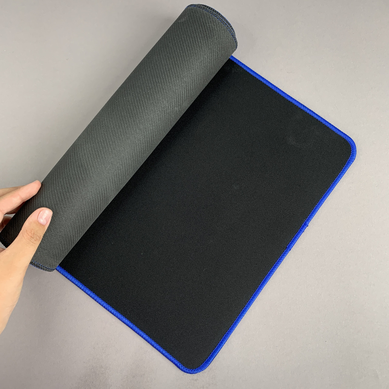 Ігрова поверхня 60*30*02 см великий килимок для миші чорний із синім