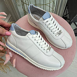 Кросівки шкіряні жіночі на шнурівці. Колір білий, блакитний