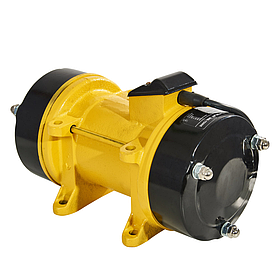 Вібратор майданчиковий електричний 1500 Вт мідна обмотка Кентавр МВ-1500Е для ущільнення бетону