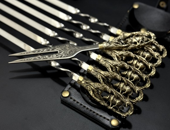 Набір шампурів "Кабан" з виделкою, рукоять лиття з бронзи в сагайдаку з щільної натуральної шкіри, фото 1