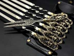 Набір шампурів "Кабан" з виделкою, рукоять лиття з бронзи в сагайдаку з щільної натуральної шкіри