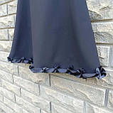 Чорний шкільний сарафан для дівчинки з рюшками внизу та завищеним поясом, фото 7