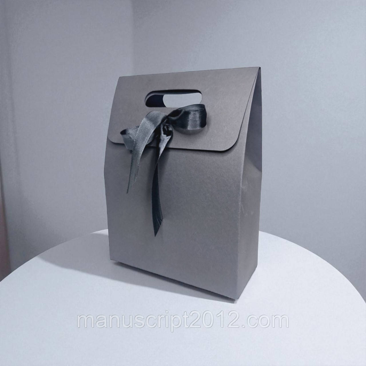 Пакет подарунковий картонний (220х100х300мм.) чорний