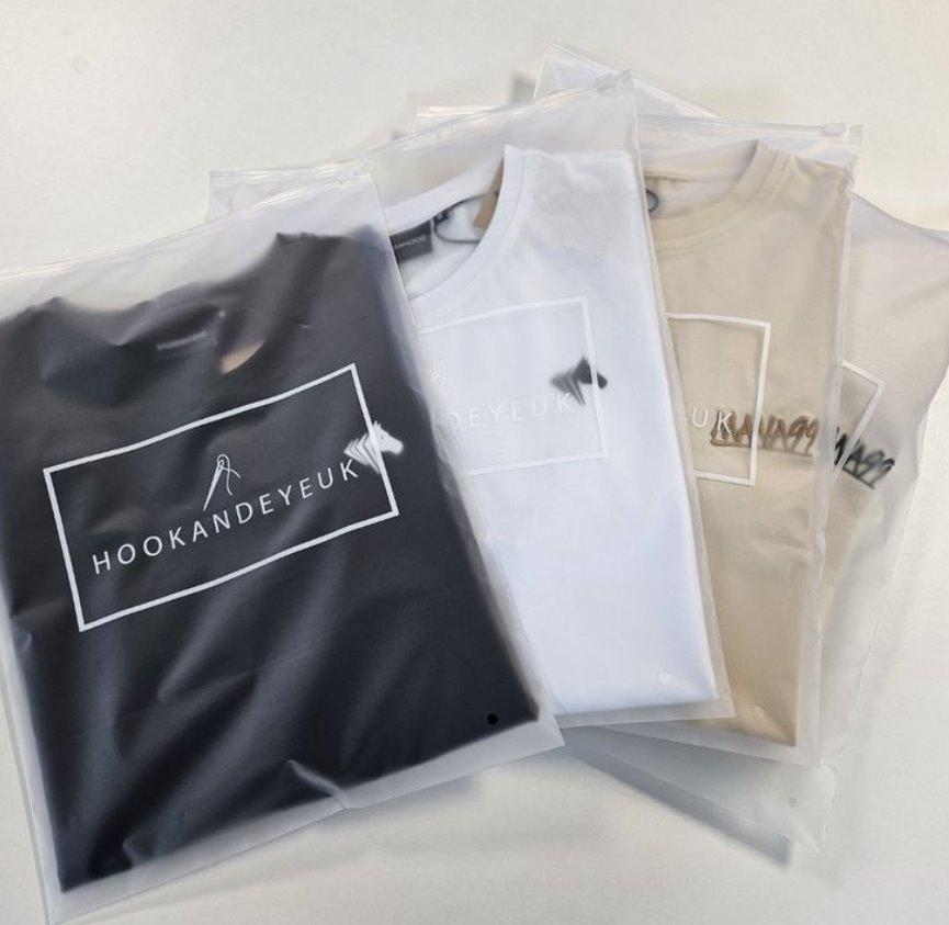 Прозора упаковка 35х45 см з логотипом на замовлення Пакет з липким клапаном для одягу та сувенірної продукції, фото 1