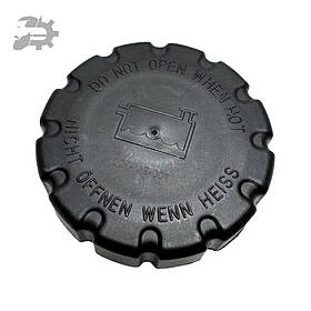 Кришка бачка охолоджуючої рідини W203 Mercedes A2105010615 2105010215 2105010315