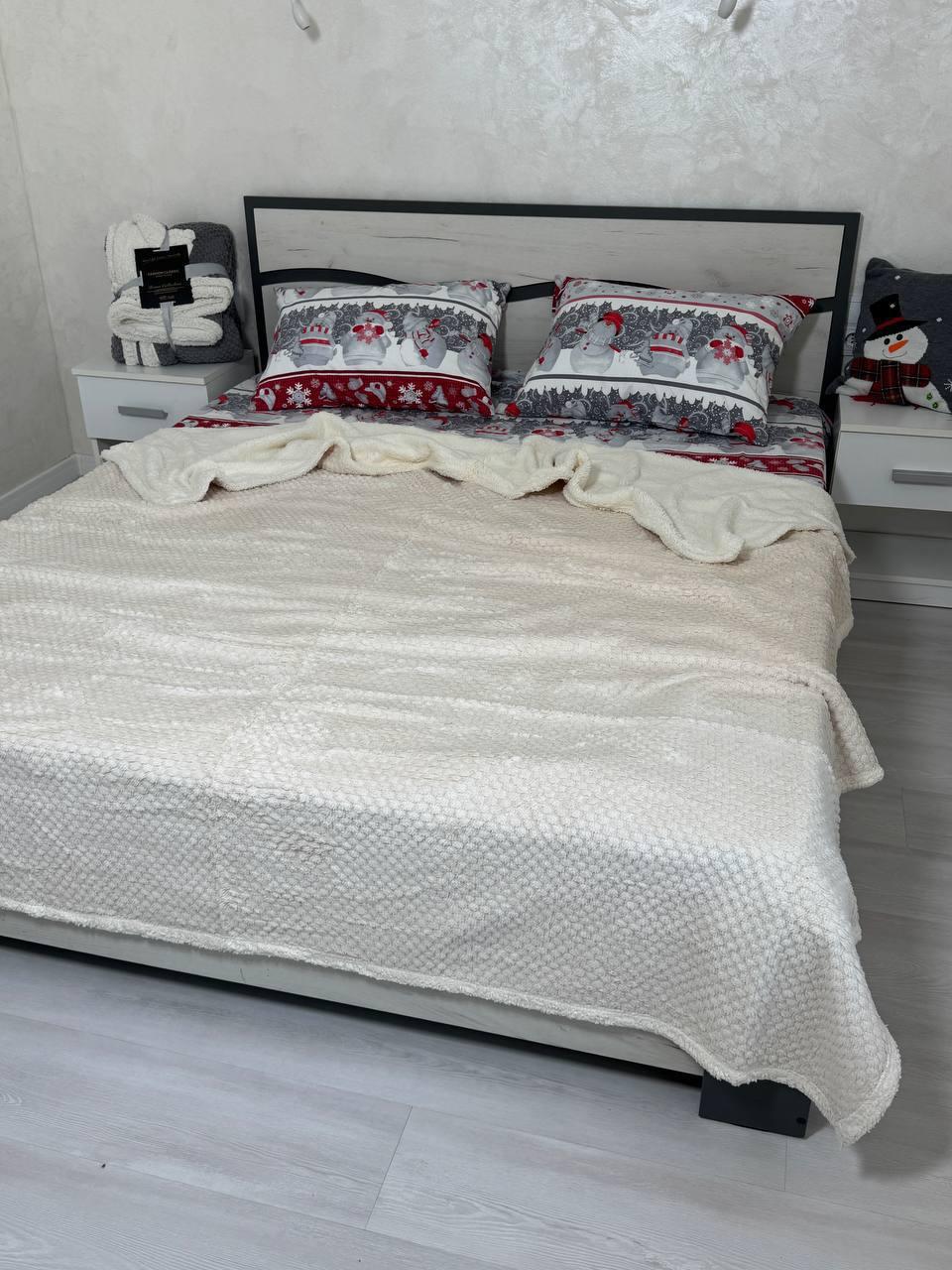 Двостороннє покривало на овчині Молочний