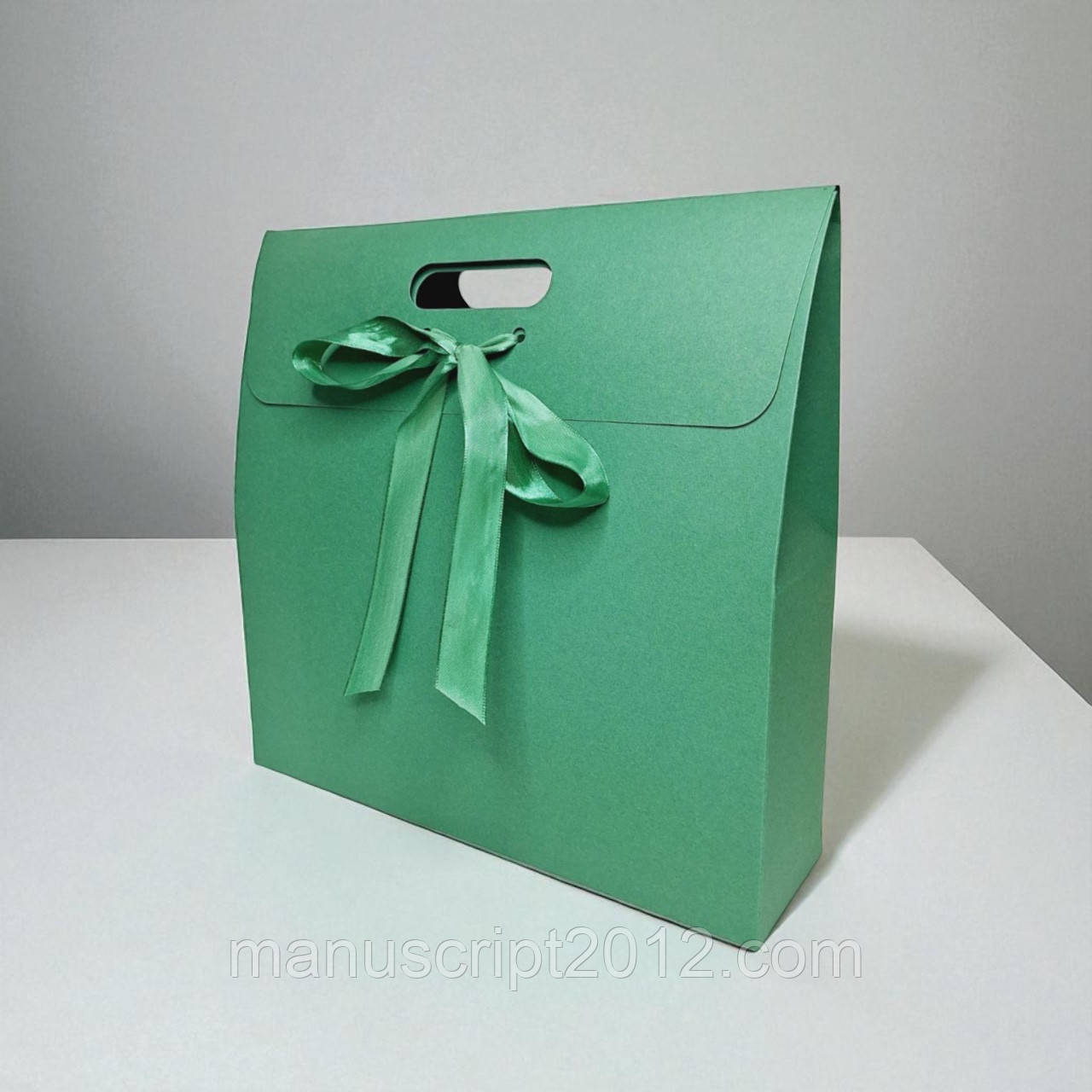 Пакет подарунковий картонний (350х100х350мм.) зелений