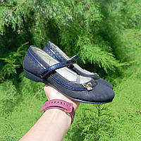 Туфлі дитячі чорні, з брошкою, на липучці