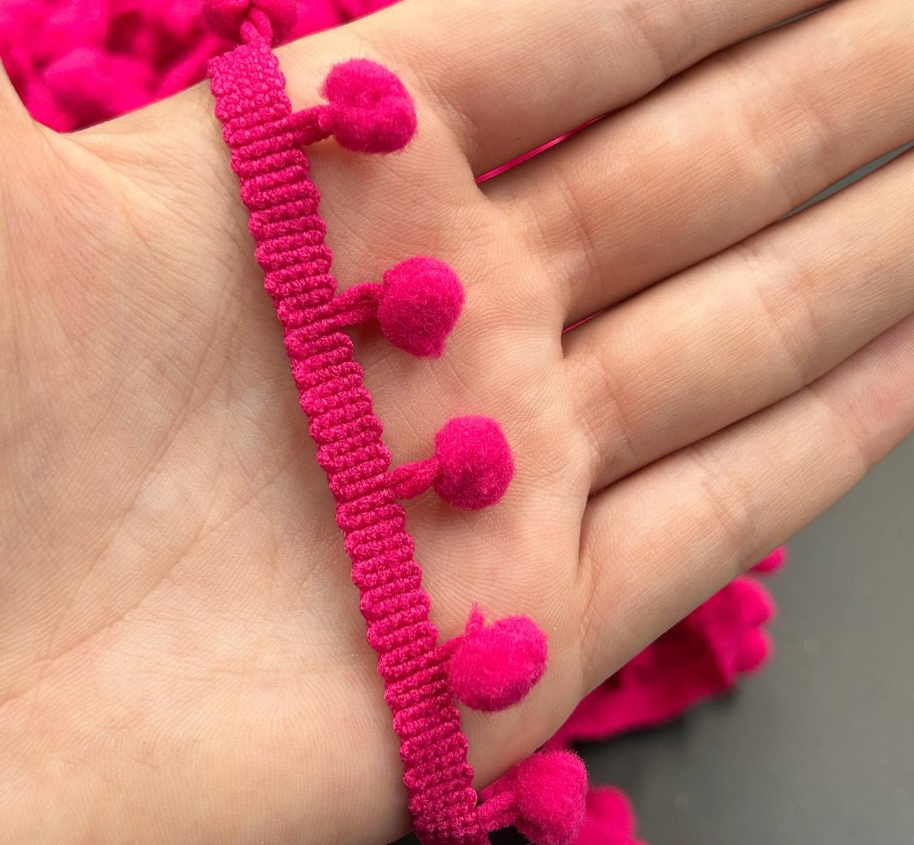 Тесьма з помпонами / Помпон - 8мм / Зв’язка - 17 м / Малиновий, фото 1